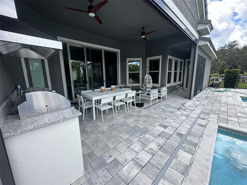 For Rent: $5,995 (4 beds, 5 baths, 4070 Square Feet)