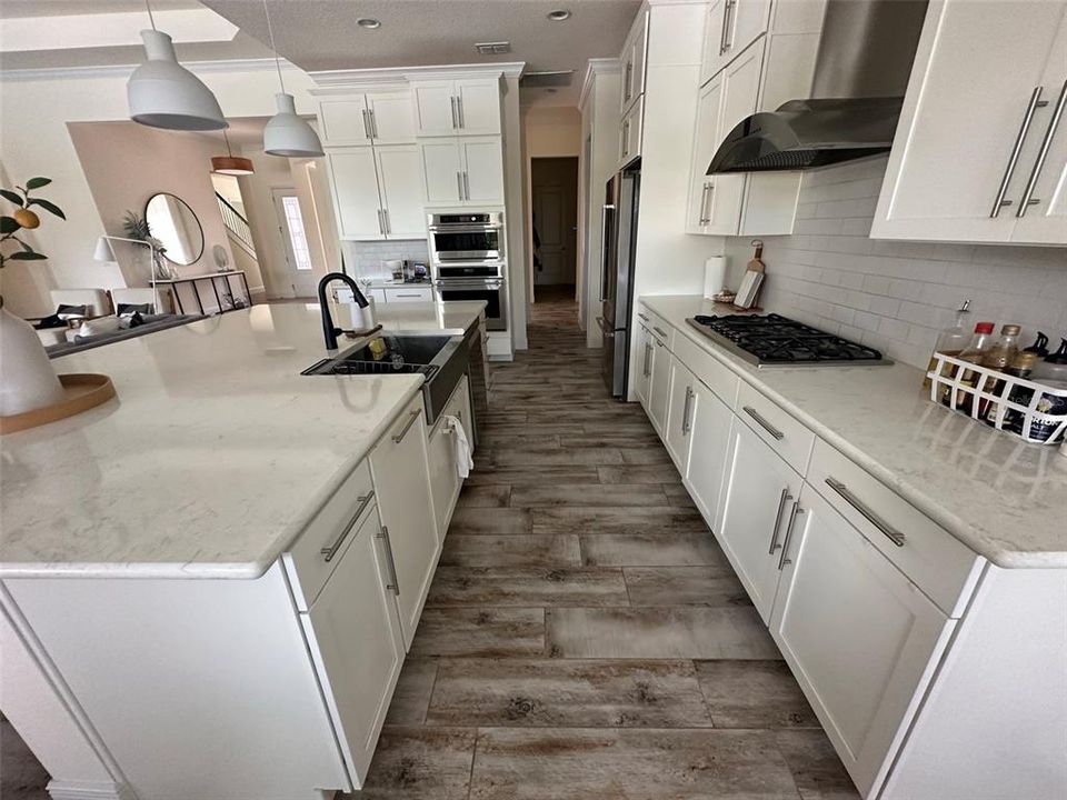 For Rent: $5,995 (4 beds, 5 baths, 4070 Square Feet)