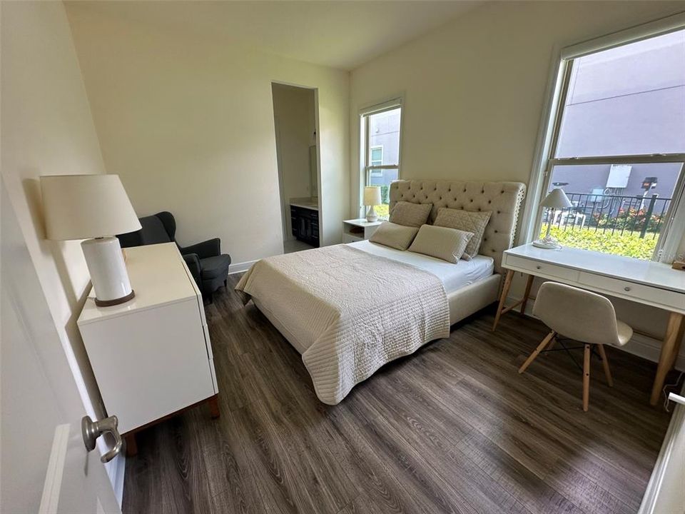 For Rent: $5,995 (4 beds, 5 baths, 4070 Square Feet)