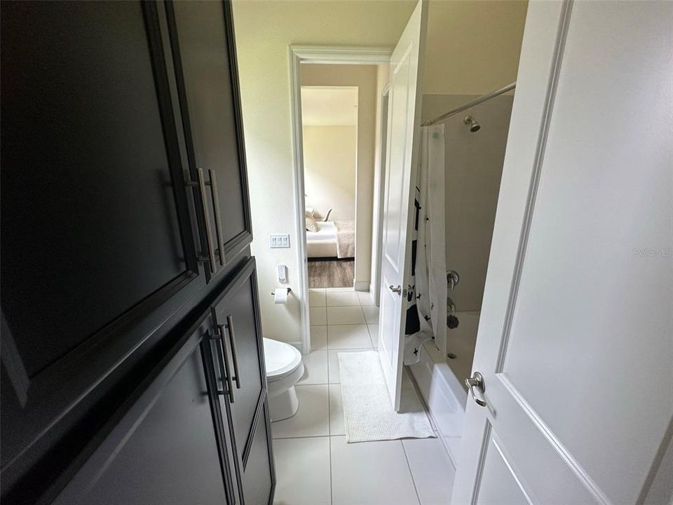 For Rent: $5,995 (4 beds, 5 baths, 4070 Square Feet)