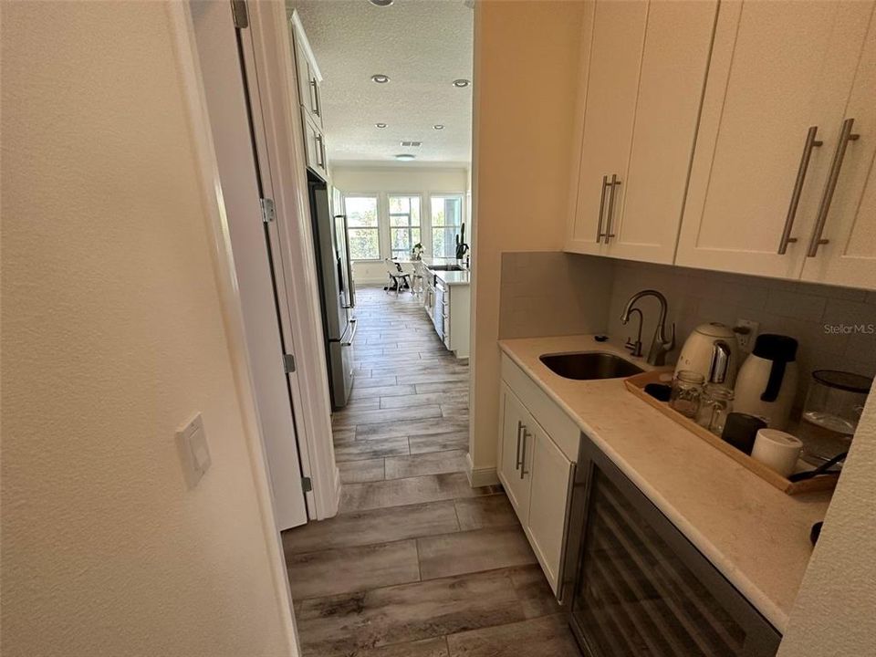 For Rent: $5,995 (4 beds, 5 baths, 4070 Square Feet)