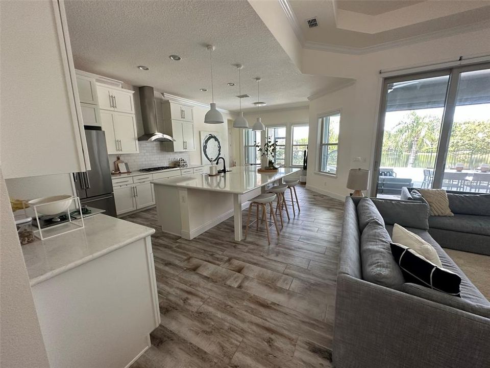 For Rent: $5,995 (4 beds, 5 baths, 4070 Square Feet)