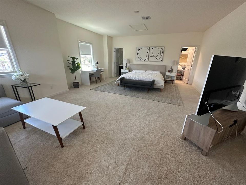 For Rent: $5,995 (4 beds, 5 baths, 4070 Square Feet)