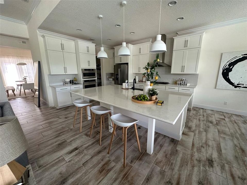 For Rent: $5,995 (4 beds, 5 baths, 4070 Square Feet)