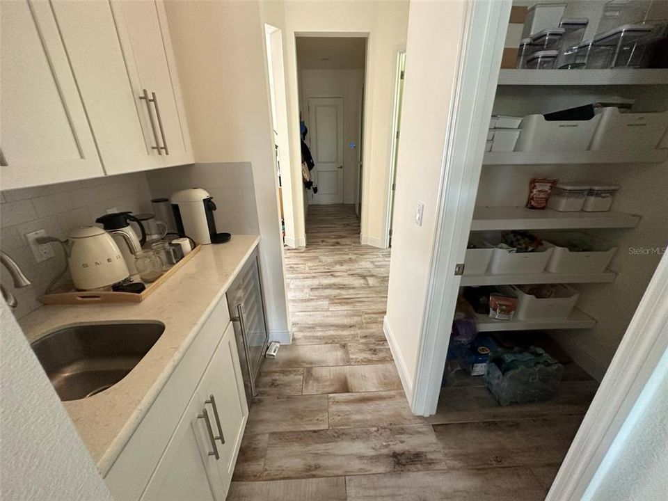 For Rent: $5,995 (4 beds, 5 baths, 4070 Square Feet)