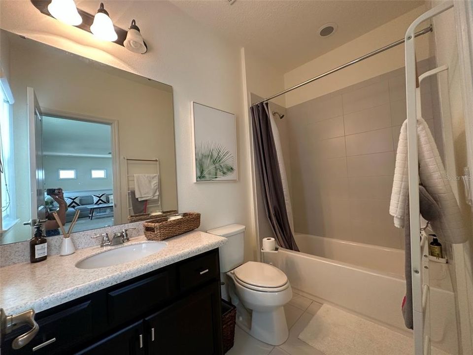 For Rent: $5,995 (4 beds, 5 baths, 4070 Square Feet)