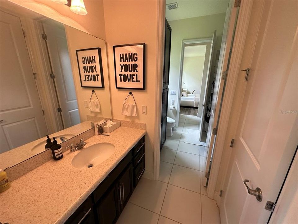 For Rent: $5,995 (4 beds, 5 baths, 4070 Square Feet)