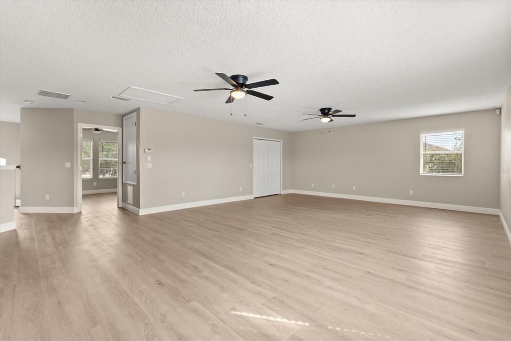 待售: $758,500 (5 贝兹, 3 浴室, 3385 平方英尺)