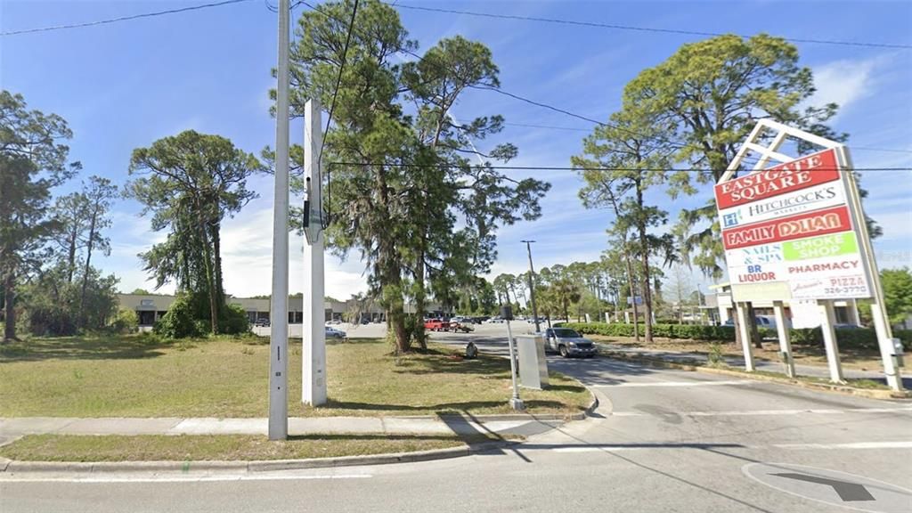 Activo con contrato: $259,900 (0.49 acres)