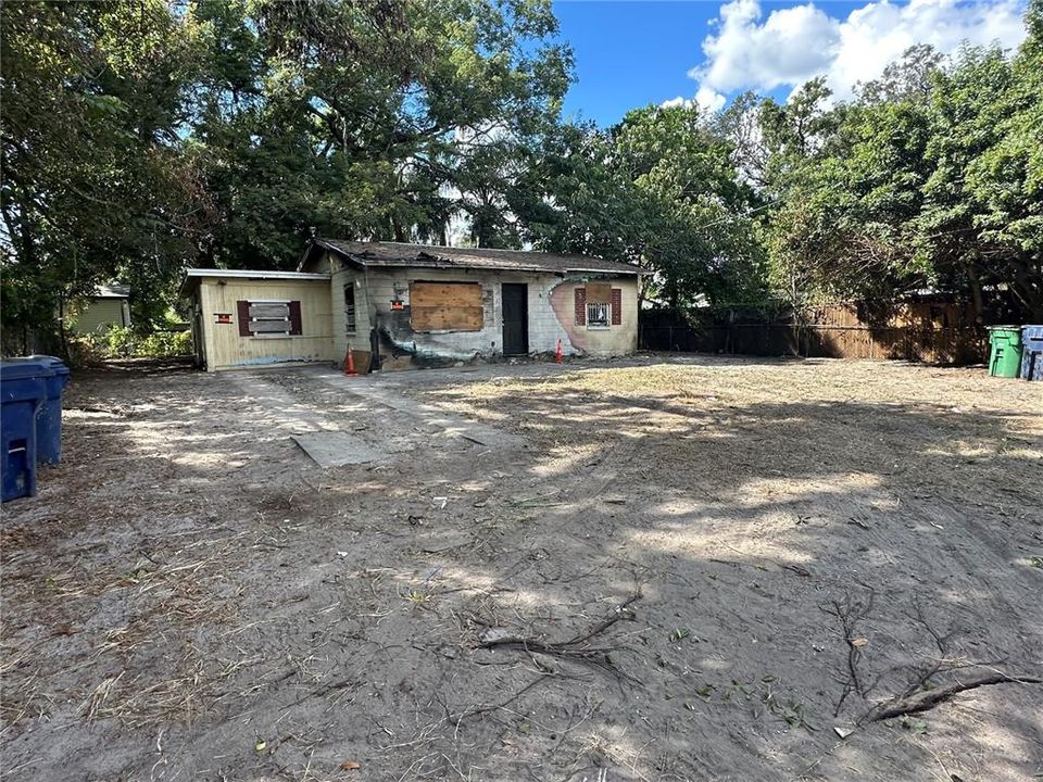 Active With Contract: $115,000 (3 beds, 1 baths, 1226 Square Feet)