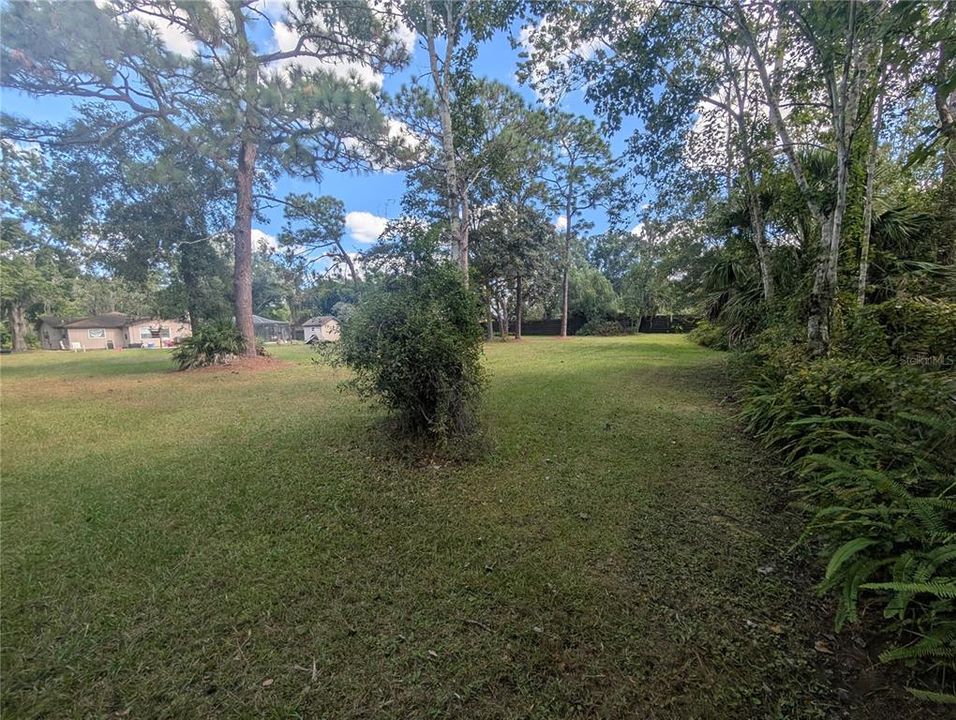 合同活跃: $584,777 (3 贝兹, 2 浴室, 2044 平方英尺)