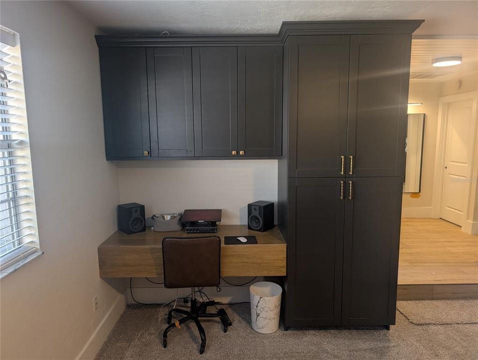 合同活跃: $584,777 (3 贝兹, 2 浴室, 2044 平方英尺)