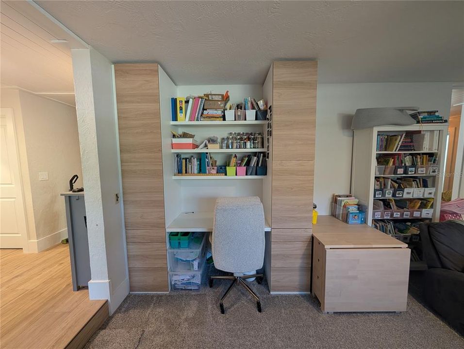 合同活跃: $584,777 (3 贝兹, 2 浴室, 2044 平方英尺)