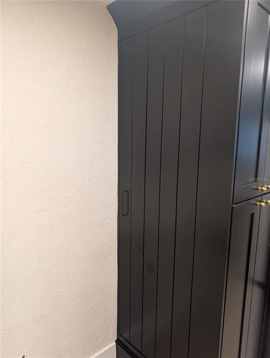 合同活跃: $584,777 (3 贝兹, 2 浴室, 2044 平方英尺)