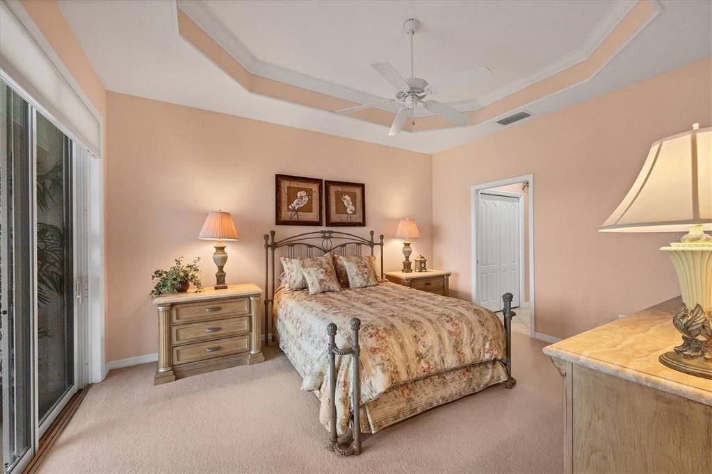 For Sale: $359,900 (2 beds, 2 baths, 1657 Square Feet)