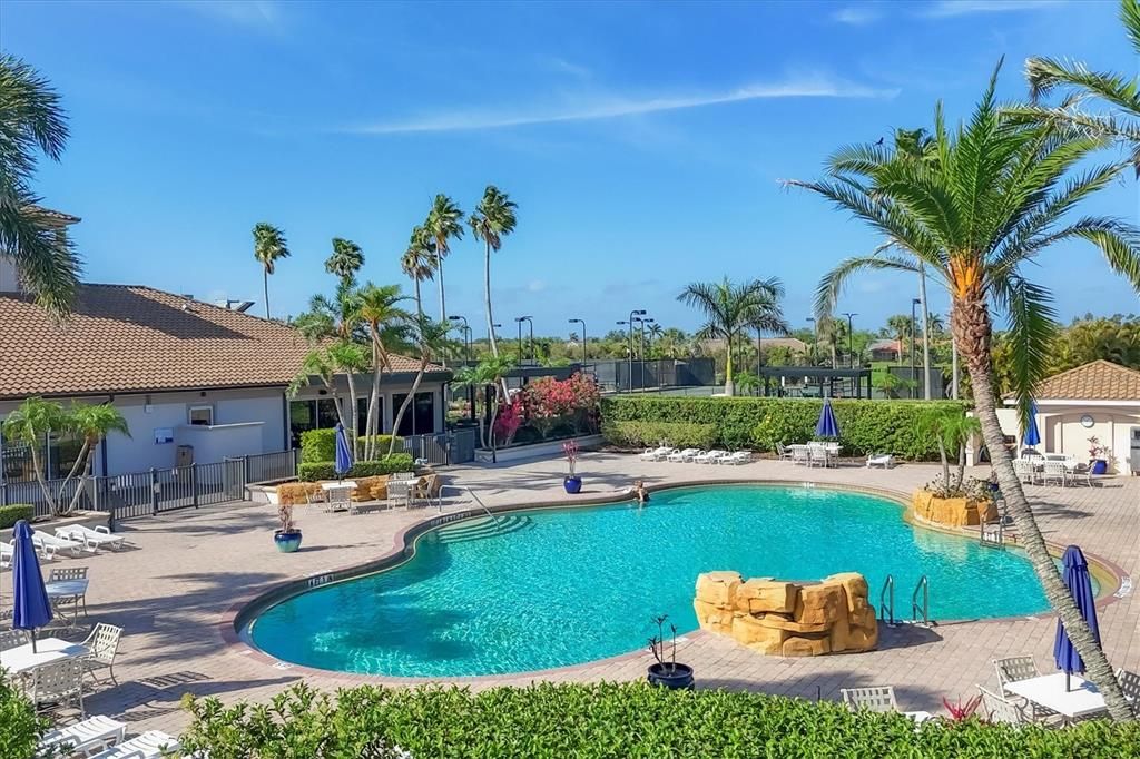 For Sale: $359,900 (2 beds, 2 baths, 1657 Square Feet)