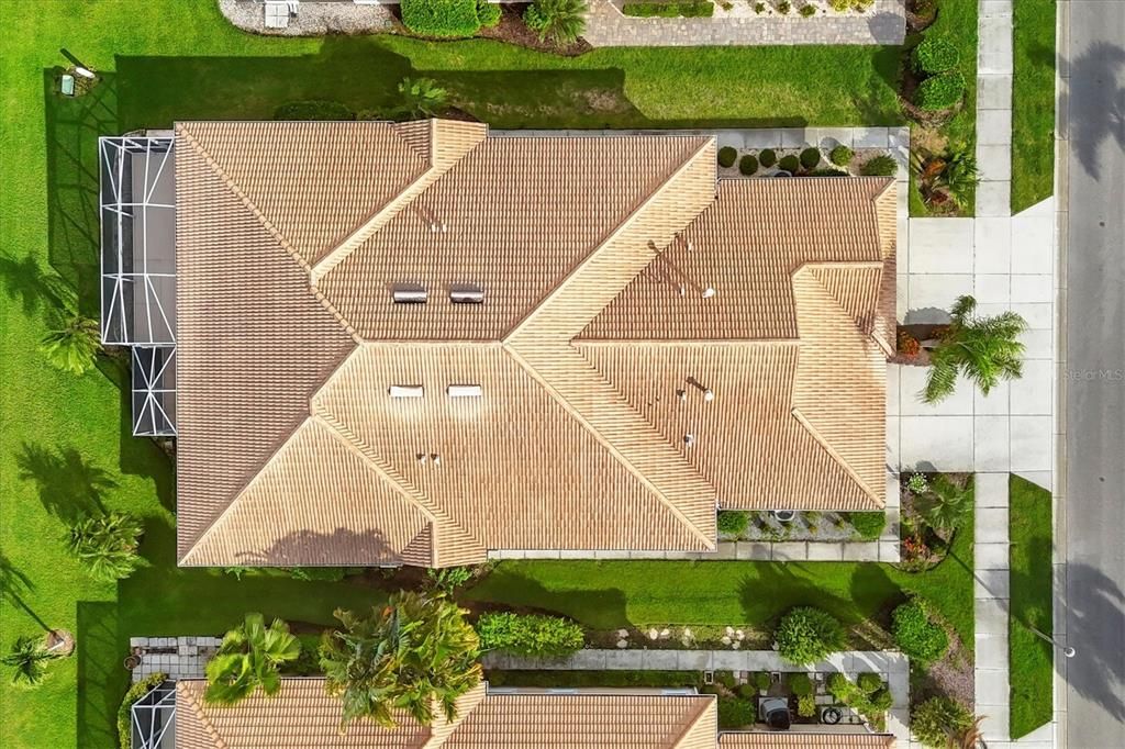 For Sale: $359,900 (2 beds, 2 baths, 1657 Square Feet)