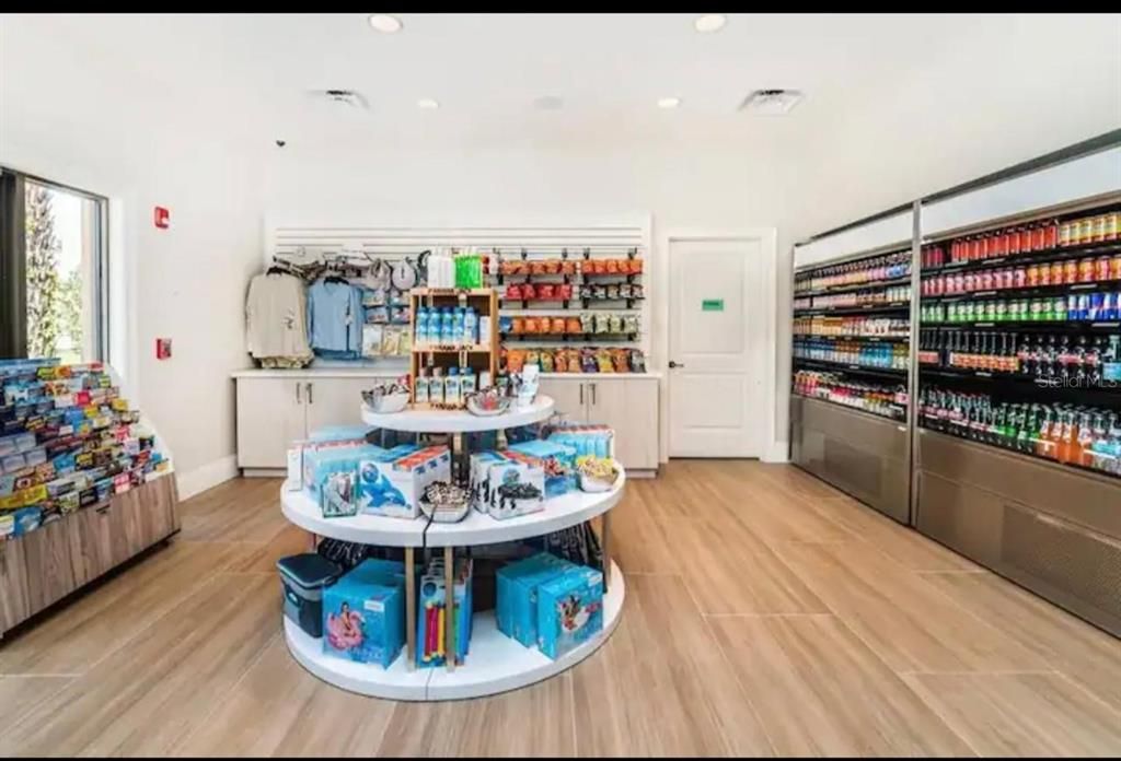 For Sale: $739,900 (6 beds, 5 baths, 4098 Square Feet)