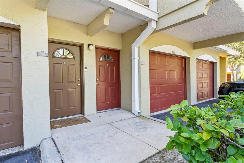 For Sale: $265,000 (3 beds, 3 baths, 1359 Square Feet)