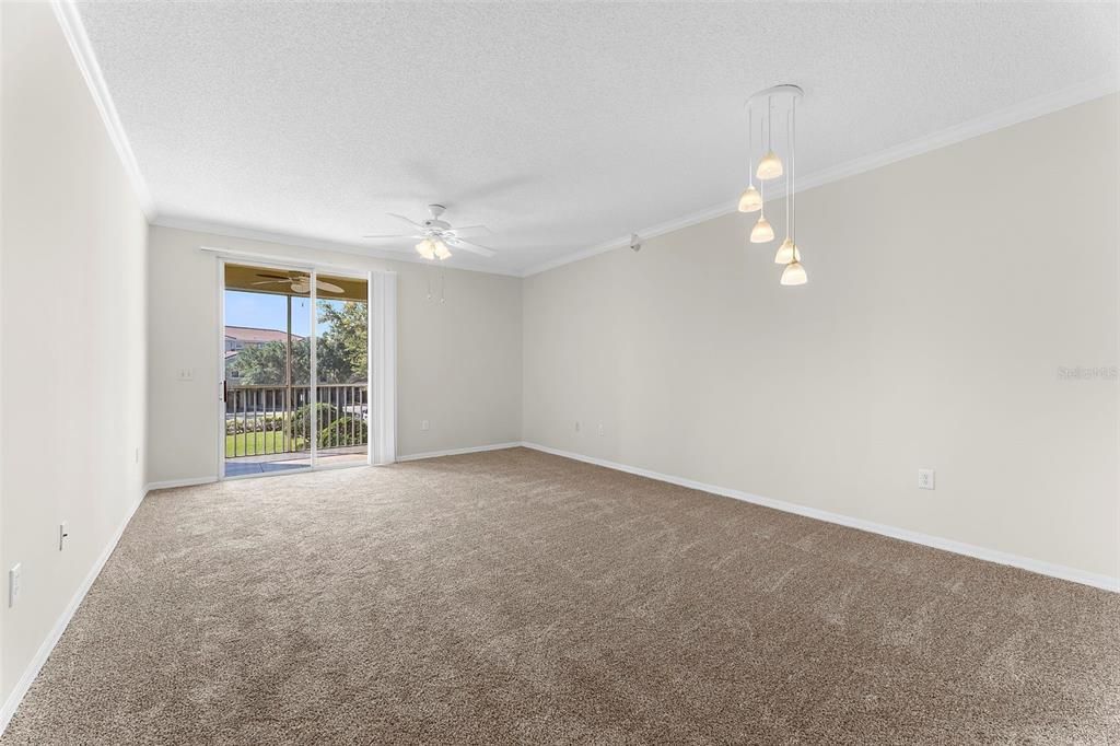 For Sale: $265,000 (3 beds, 3 baths, 1359 Square Feet)