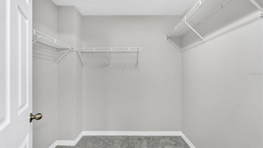 Active With Contract: $237,000 (3 beds, 2 baths, 1784 Square Feet)