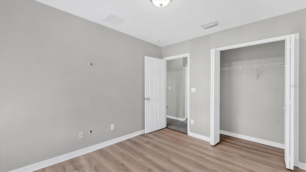 Active With Contract: $237,000 (3 beds, 2 baths, 1784 Square Feet)