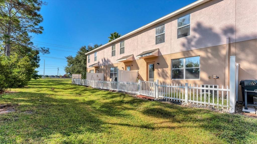 Active With Contract: $237,000 (3 beds, 2 baths, 1784 Square Feet)