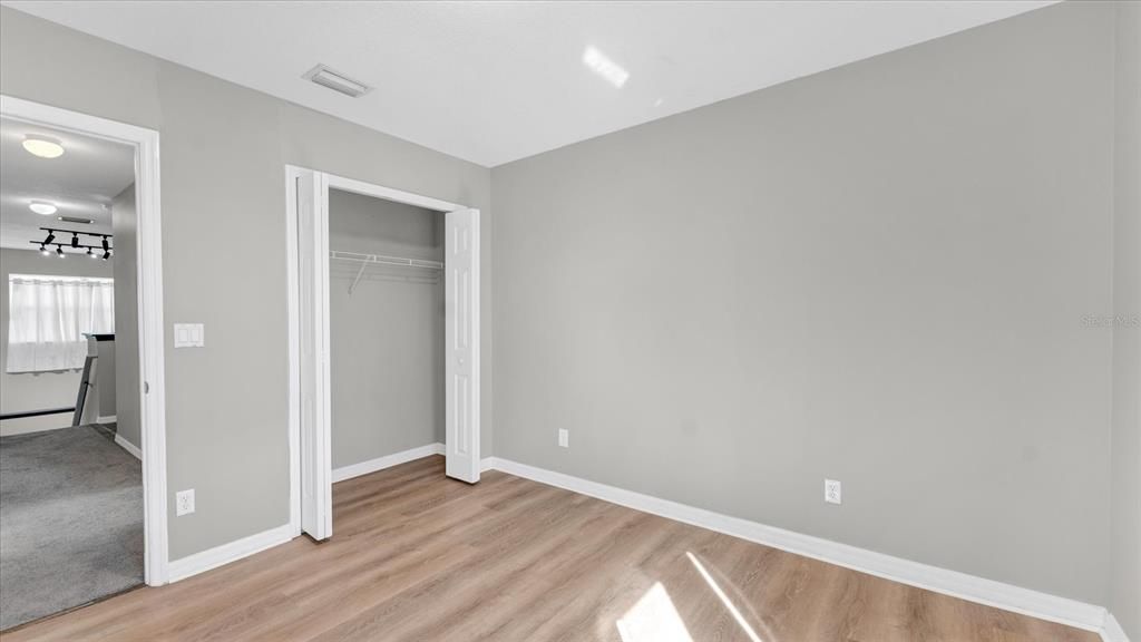 Active With Contract: $237,000 (3 beds, 2 baths, 1784 Square Feet)