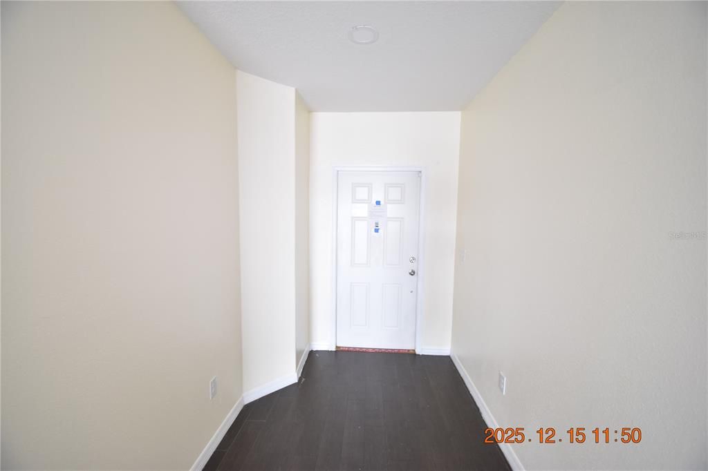 For Rent: $2,695 (4 beds, 2 baths, 2089 Square Feet)