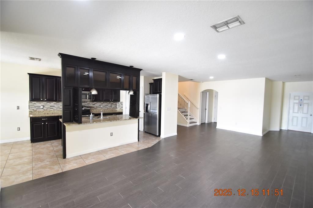 For Rent: $2,695 (4 beds, 2 baths, 2089 Square Feet)
