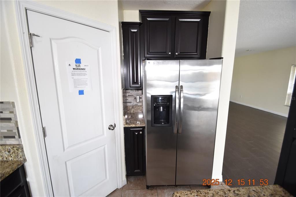 For Rent: $2,695 (4 beds, 2 baths, 2089 Square Feet)