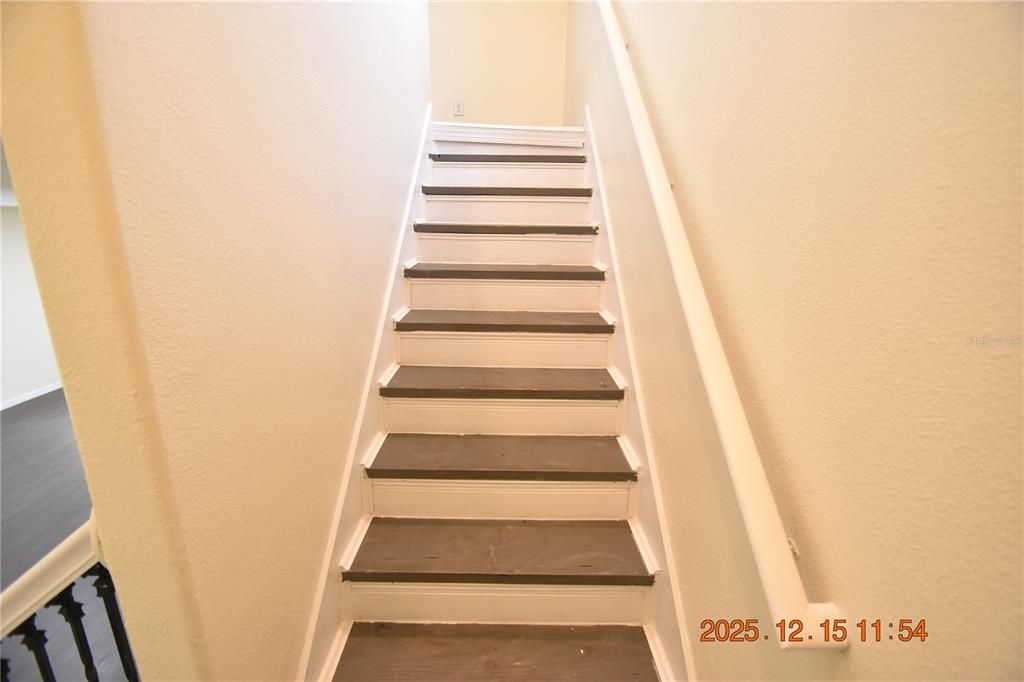 For Rent: $2,695 (4 beds, 2 baths, 2089 Square Feet)