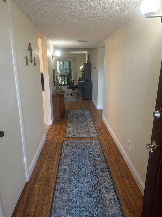 For Sale: $189,800 (2 beds, 2 baths, 1220 Square Feet)