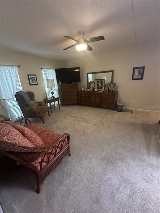 For Sale: $189,800 (2 beds, 2 baths, 1220 Square Feet)