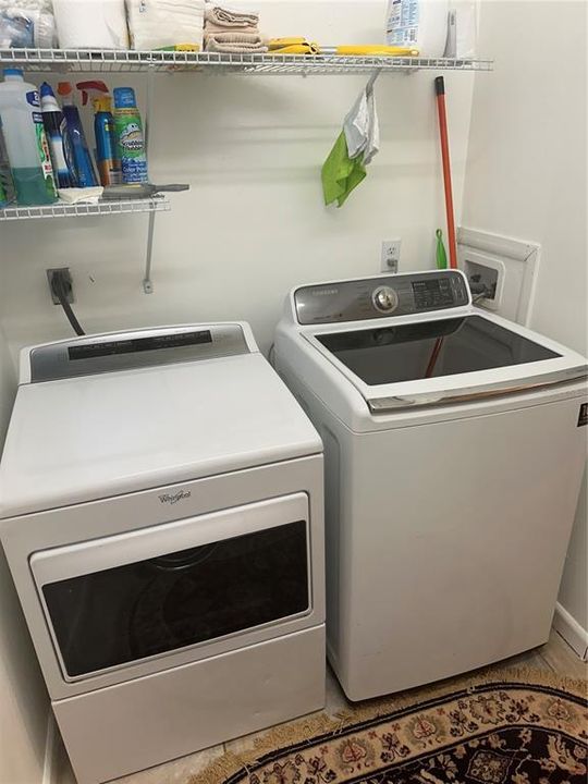 For Sale: $189,800 (2 beds, 2 baths, 1220 Square Feet)