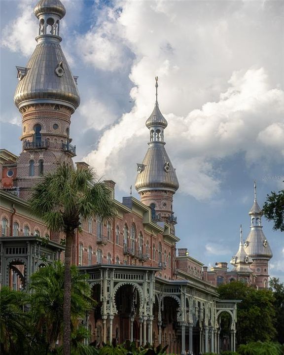 待售: $165,000 (1 贝兹, 1 浴室, 760 平方英尺)