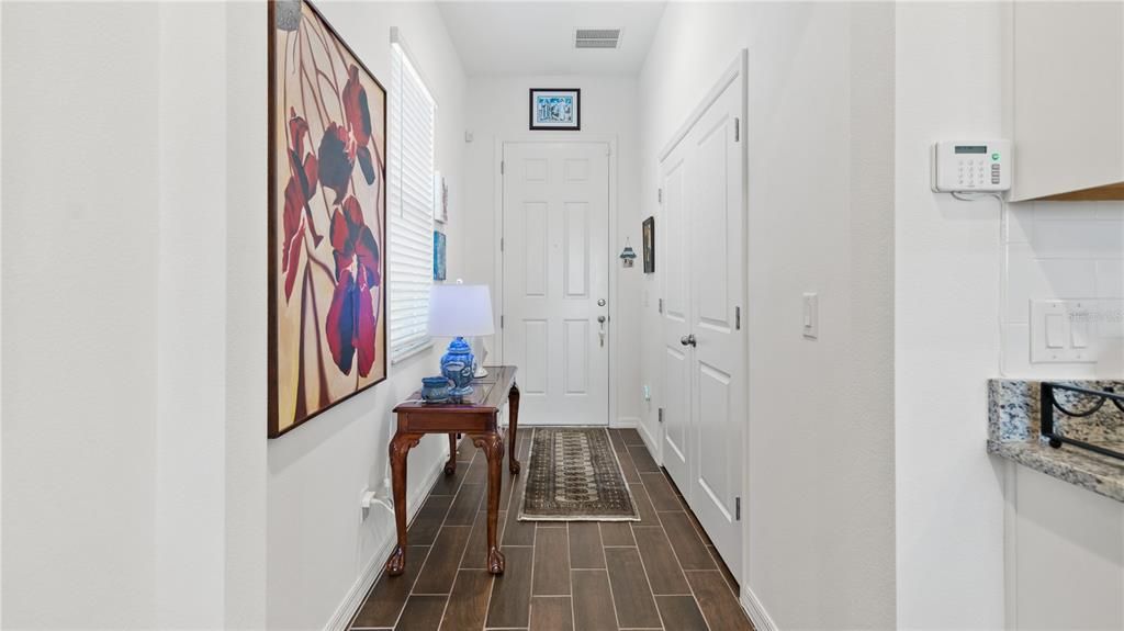 На продажу: $369,000 (2 спален, 2 ванн, 1557 Квадратных фут)