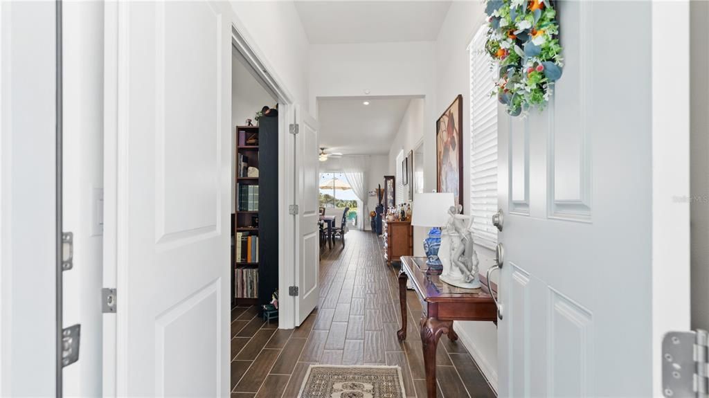 На продажу: $369,000 (2 спален, 2 ванн, 1557 Квадратных фут)