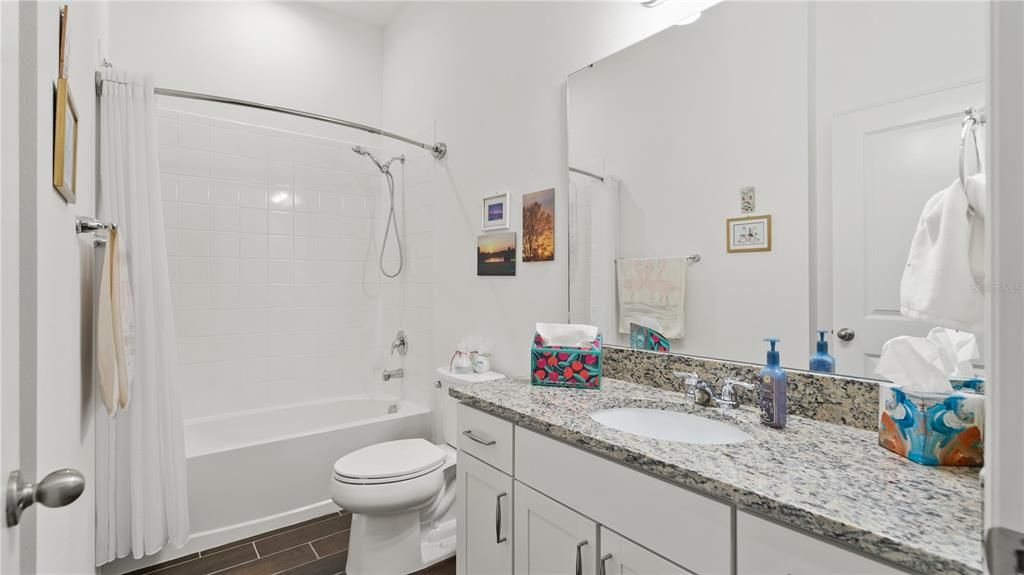 На продажу: $369,000 (2 спален, 2 ванн, 1557 Квадратных фут)