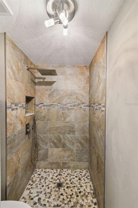 待售: $325,000 (3 贝兹, 2 浴室, 1893 平方英尺)