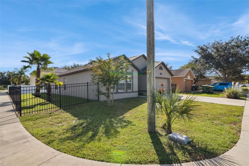 待售: $325,000 (3 贝兹, 2 浴室, 1893 平方英尺)