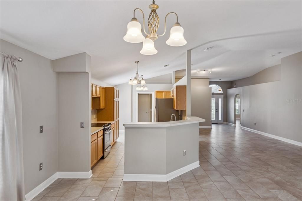 待售: $325,000 (3 贝兹, 2 浴室, 1893 平方英尺)