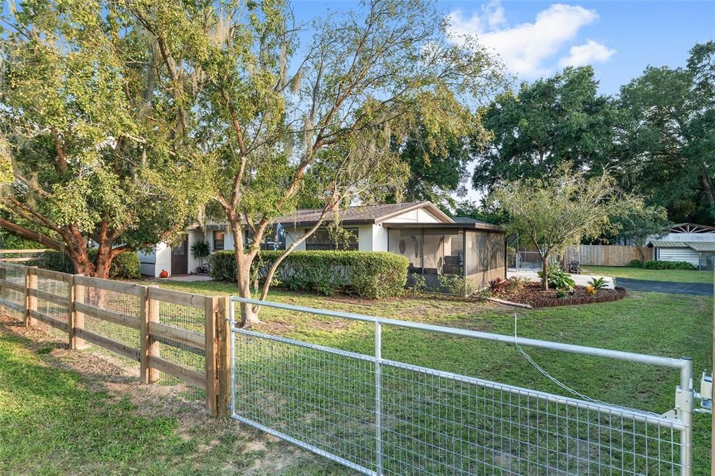 For Sale: $299,987 (3 beds, 2 baths, 1722 Square Feet)