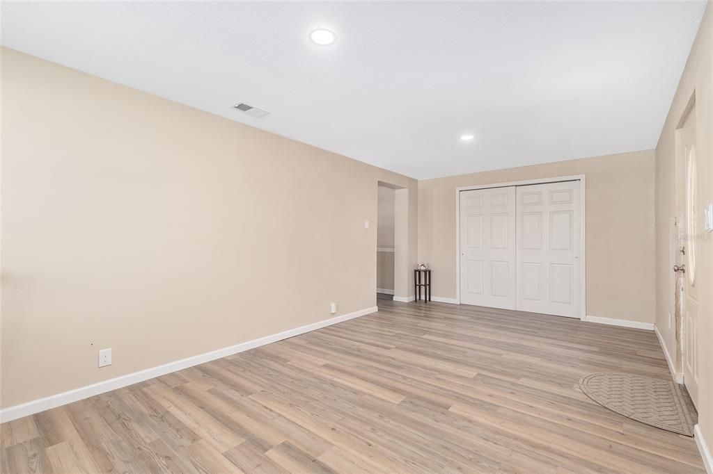 For Sale: $299,987 (3 beds, 2 baths, 1722 Square Feet)