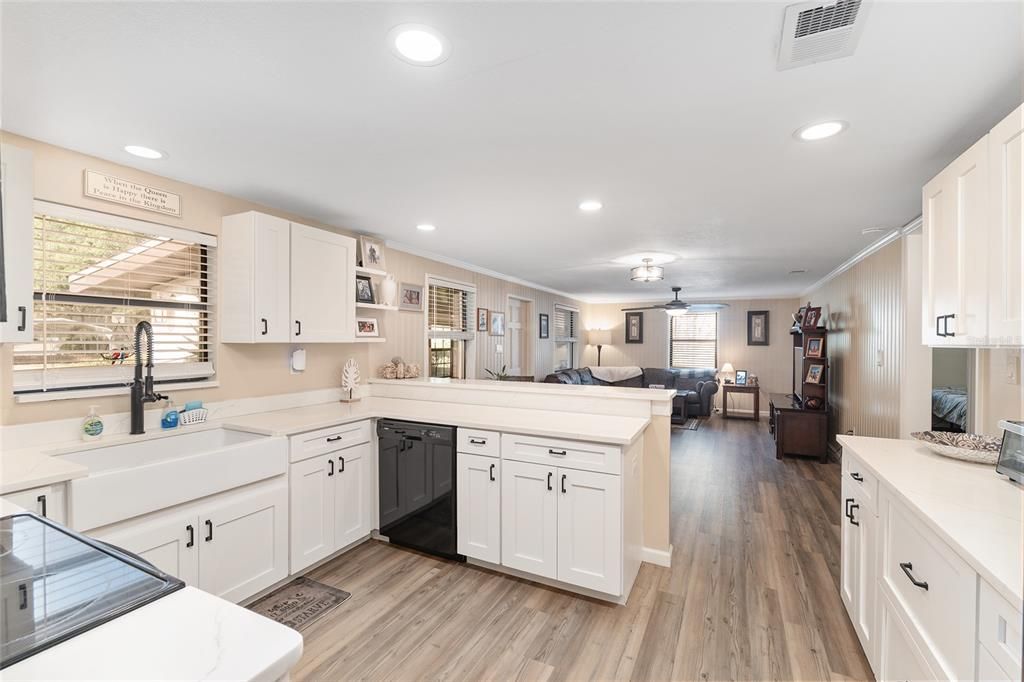 For Sale: $299,987 (3 beds, 2 baths, 1722 Square Feet)