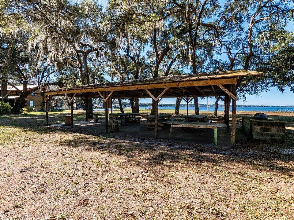 For Sale: $299,987 (3 beds, 2 baths, 1722 Square Feet)