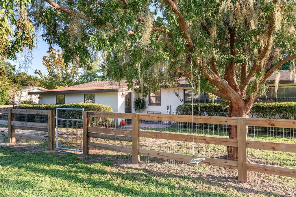 For Sale: $299,987 (3 beds, 2 baths, 1722 Square Feet)