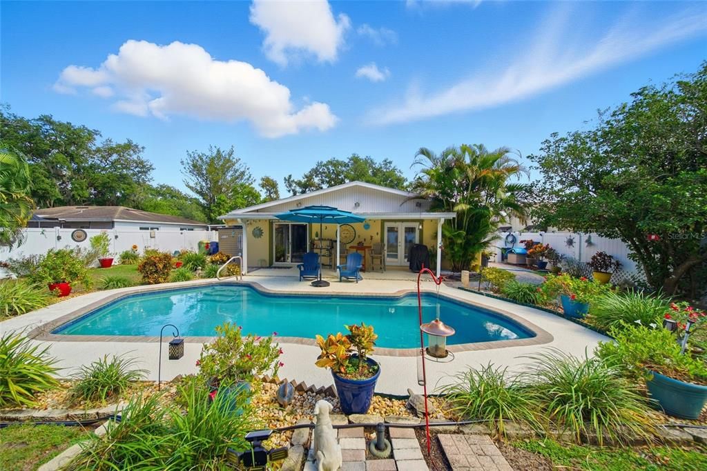 Active With Contract: $440,000 (3 beds, 2 baths, 1504 Square Feet)