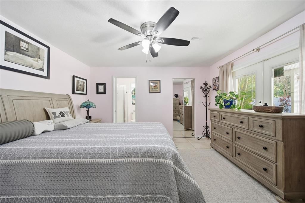 Active With Contract: $440,000 (3 beds, 2 baths, 1504 Square Feet)