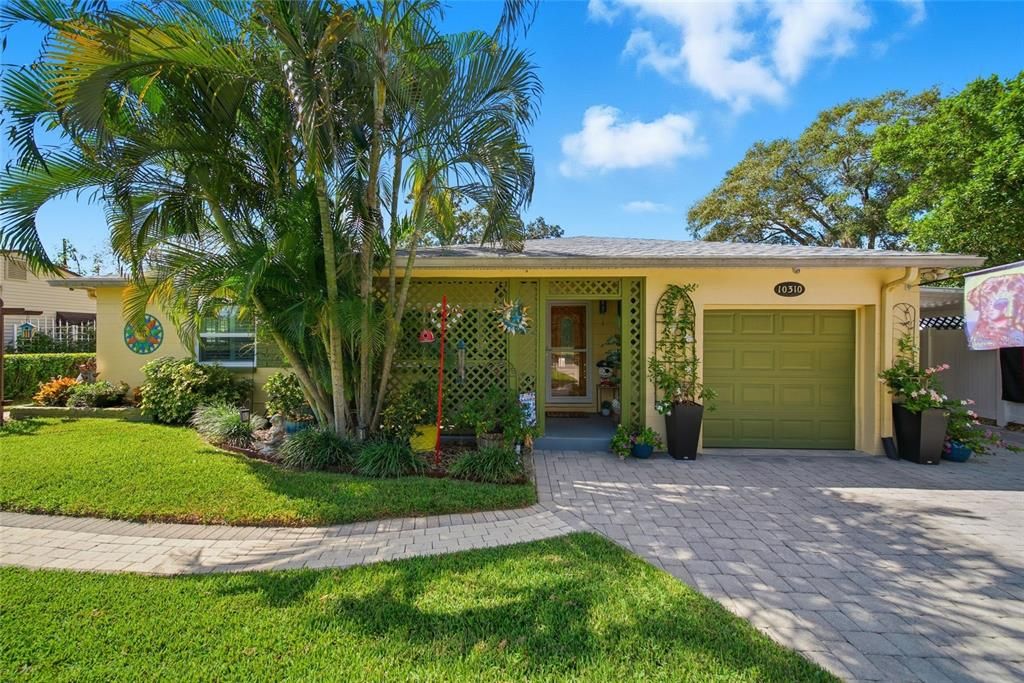 Active With Contract: $440,000 (3 beds, 2 baths, 1504 Square Feet)